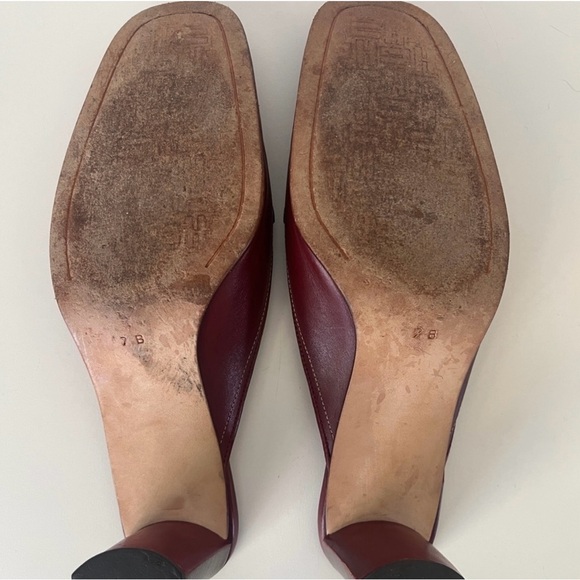 Burgundy Cole Haan. The color trending for Fall ‘24. Excellent condition. SZ 7. - Picture 8 of 9